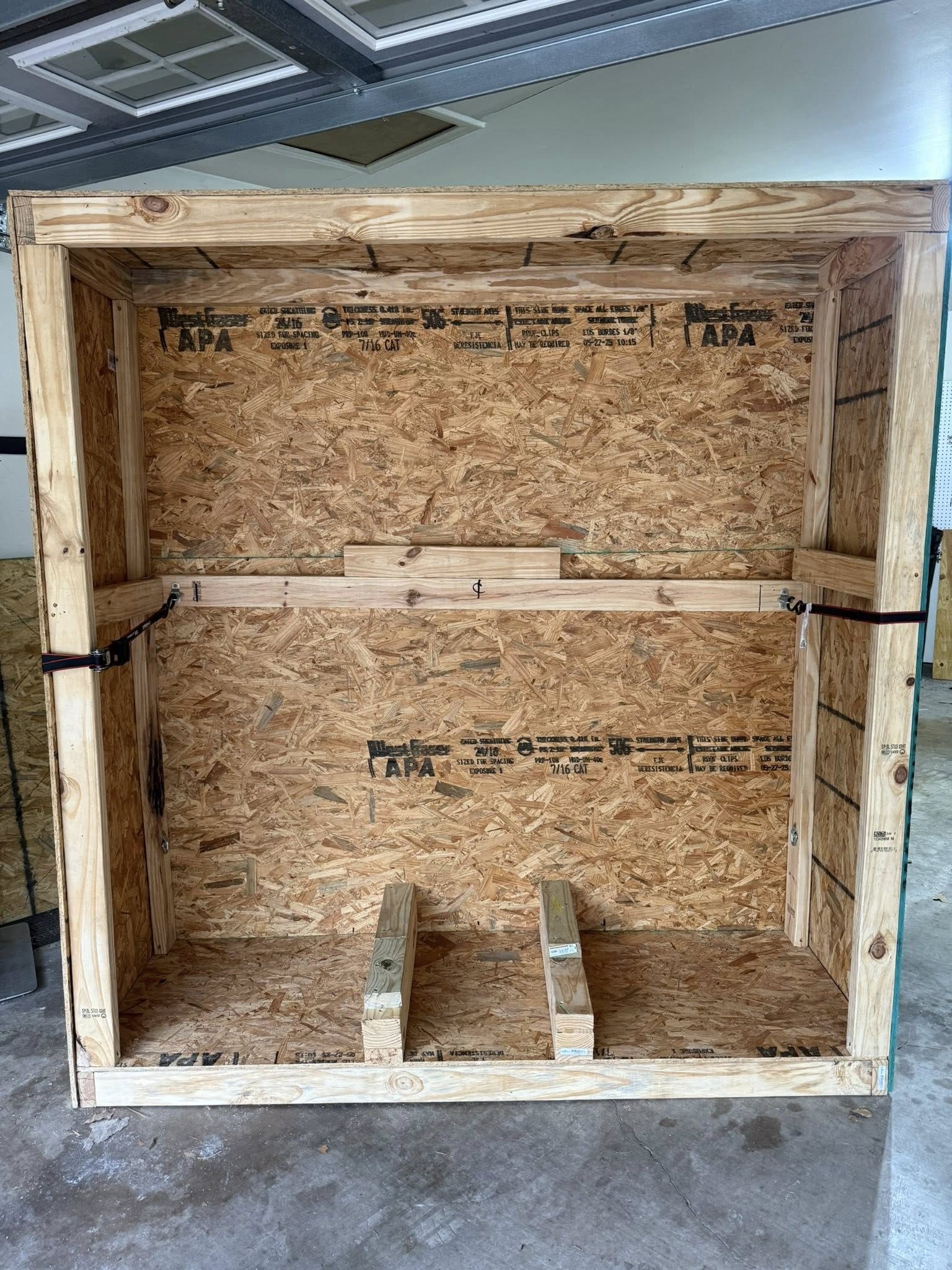 Professional packers boxing up a room during a full service move in Dallas Fort Worth